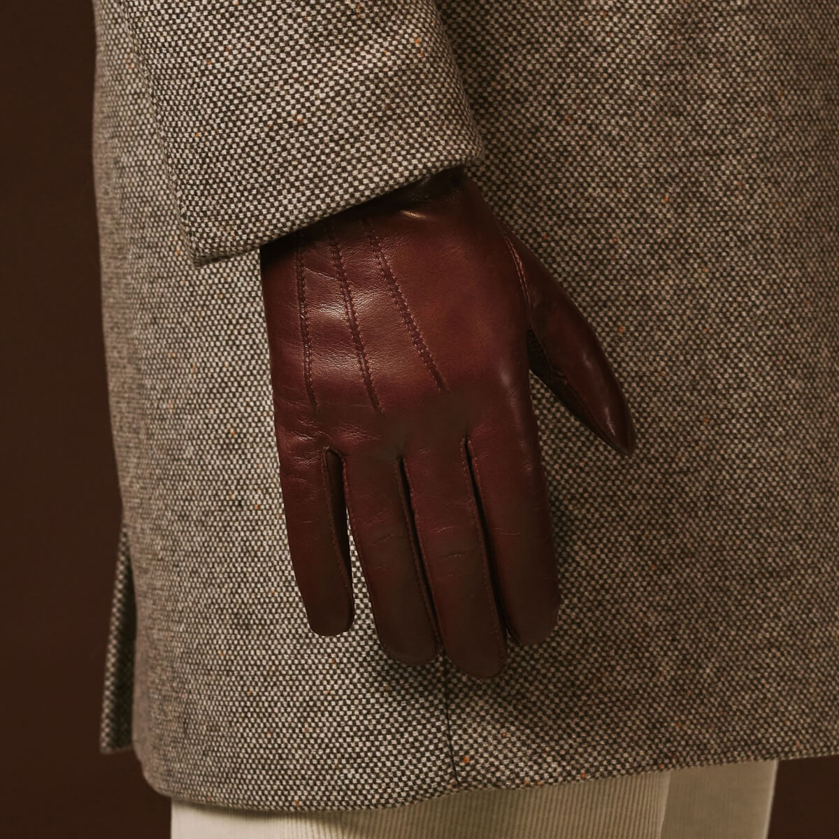 Giovanni Brown Leather Gloves: Italian Craftsmanship with Cashmere Lining – Premium Hand Protection for Cold Weather