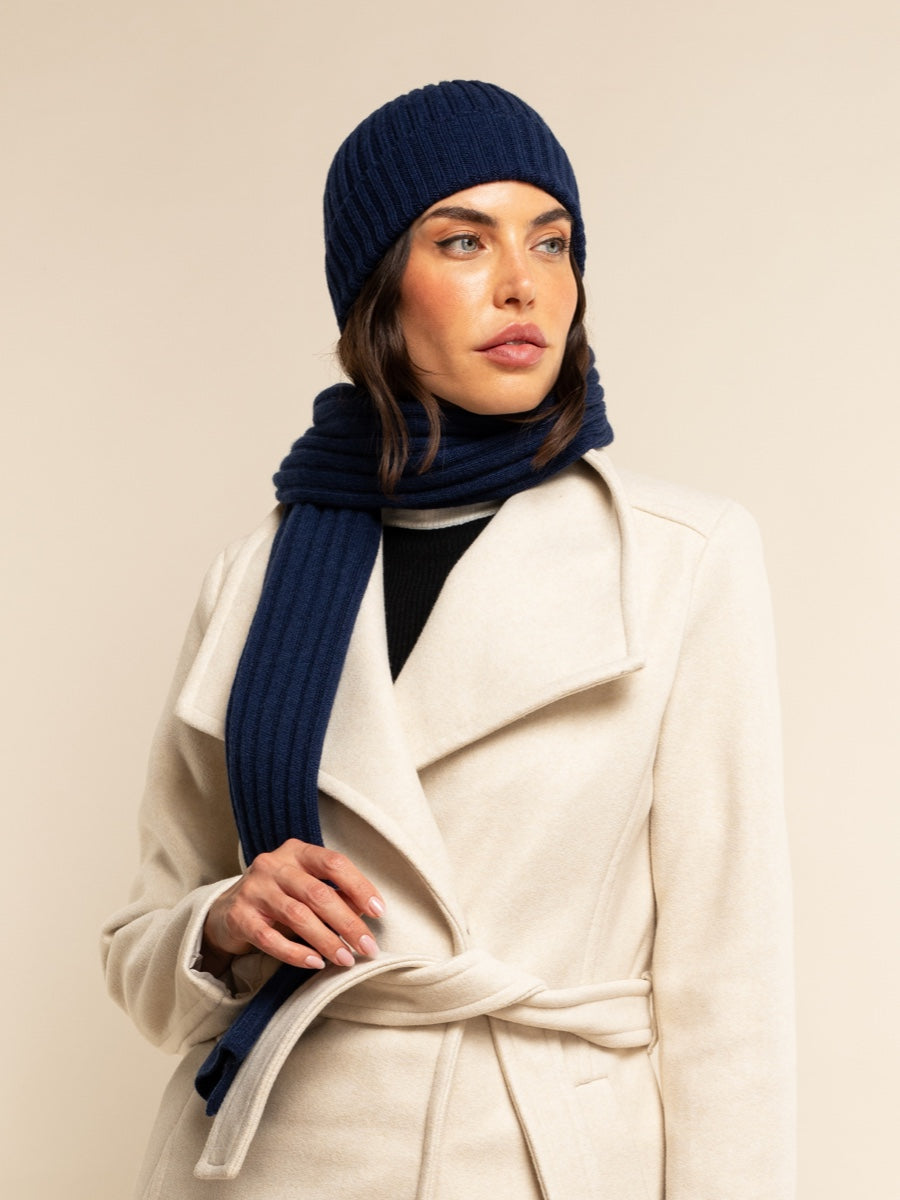 Napoli Navy Blue Cashmere Scarf: Italian 100% Cashmere – Unisex Luxury in Sophisticated Navy