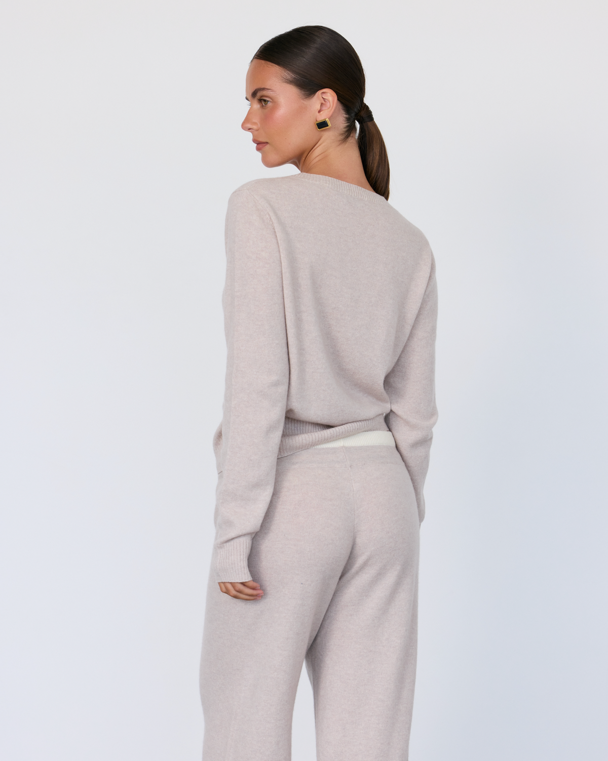 Tove V-Neck Sweater in Cashmere Blend