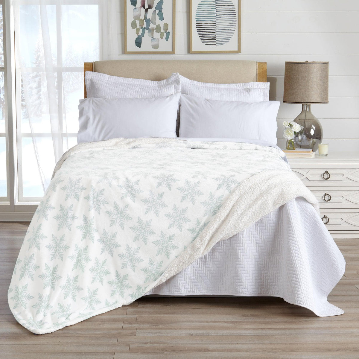 The Kinsley Sherpa Blanket — Velvet-Soft Reversible Warmth for Cozy Layering