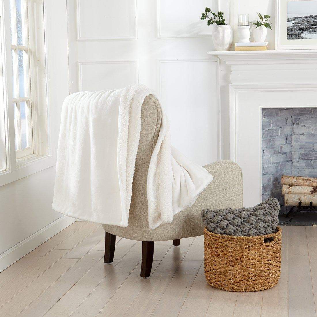 The Kinsley Sherpa Blanket — Velvet-Soft Reversible Warmth for Cozy Layering