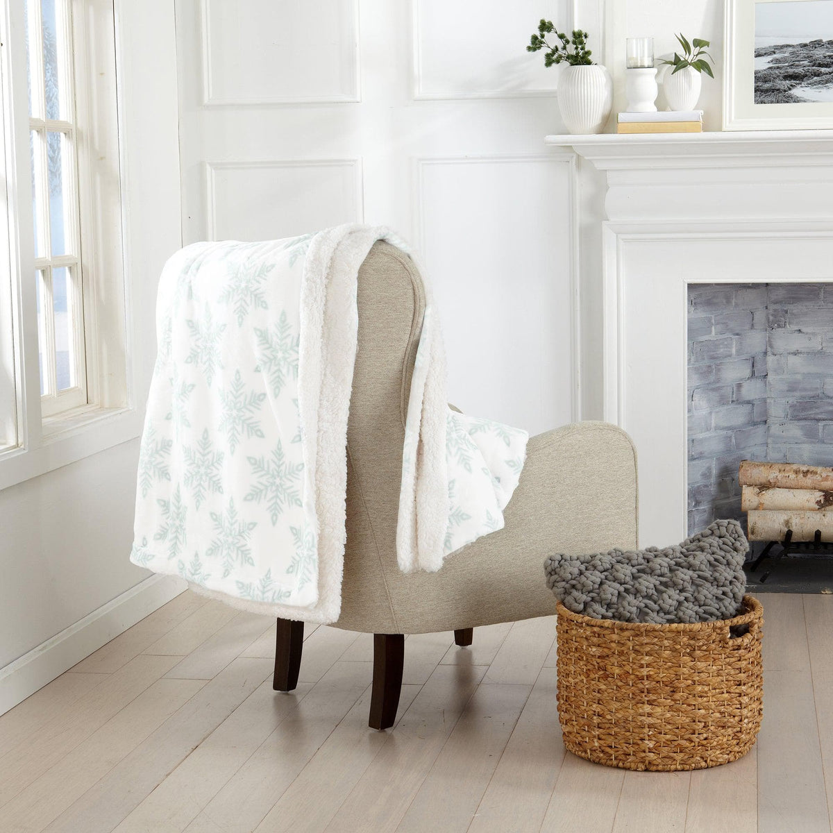 The Kinsley Sherpa Blanket — Velvet-Soft Reversible Warmth for Cozy Layering