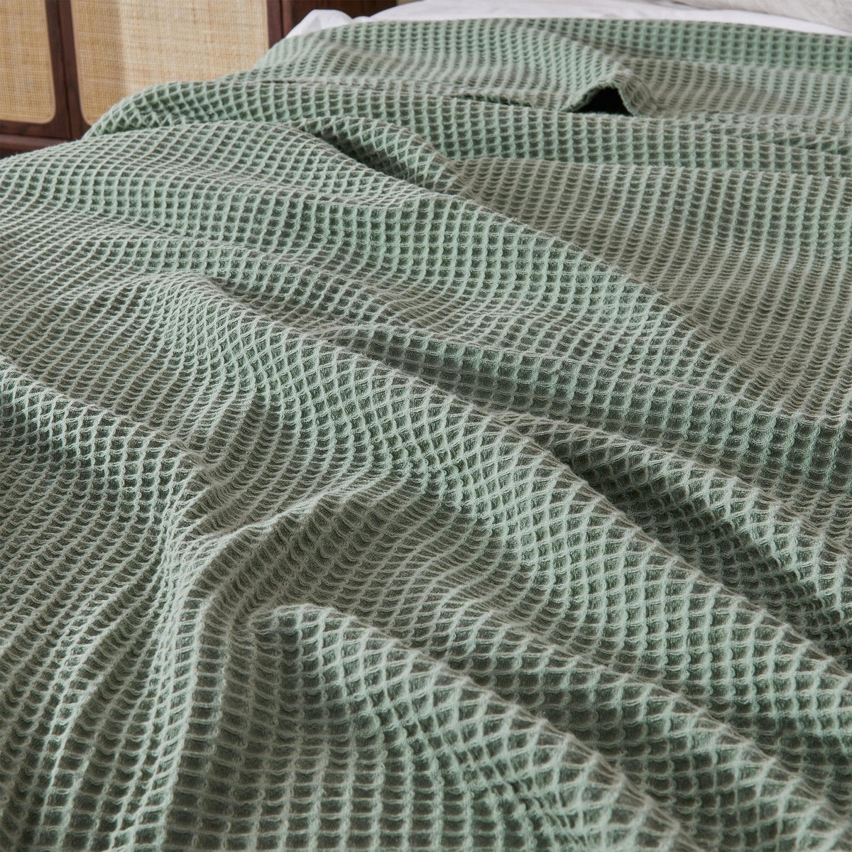 The Essential Waffle Weave Blanket — Lightweight Cotton Comfort for Every Season
