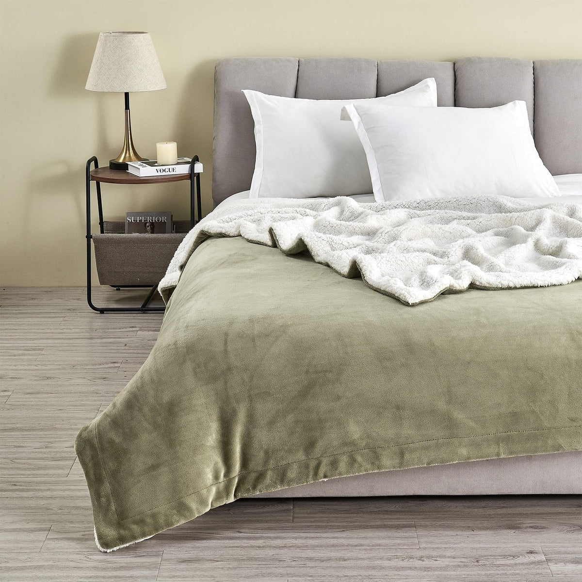 The Kinsley Sherpa Blanket — Velvet-Soft Reversible Warmth for Cozy Layering