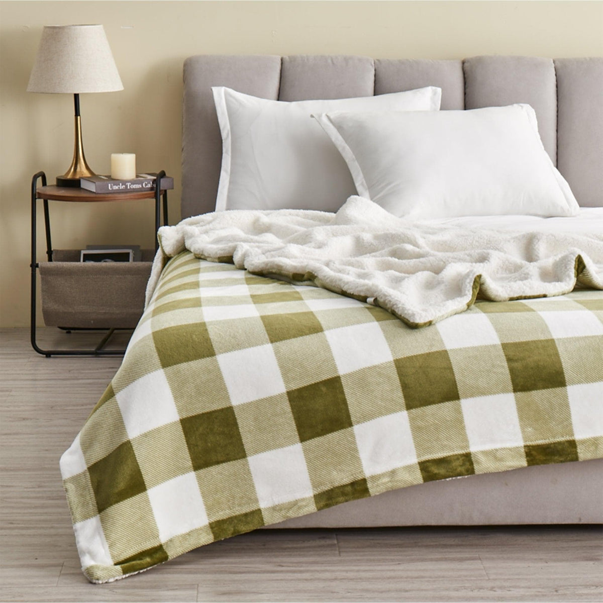 The Kinsley Sherpa Blanket — Velvet-Soft Reversible Warmth for Cozy Layering